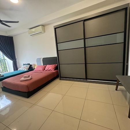 Homenest Jb City Poolview Suite By Cozy Home Johor Bahru Exteriör bild
