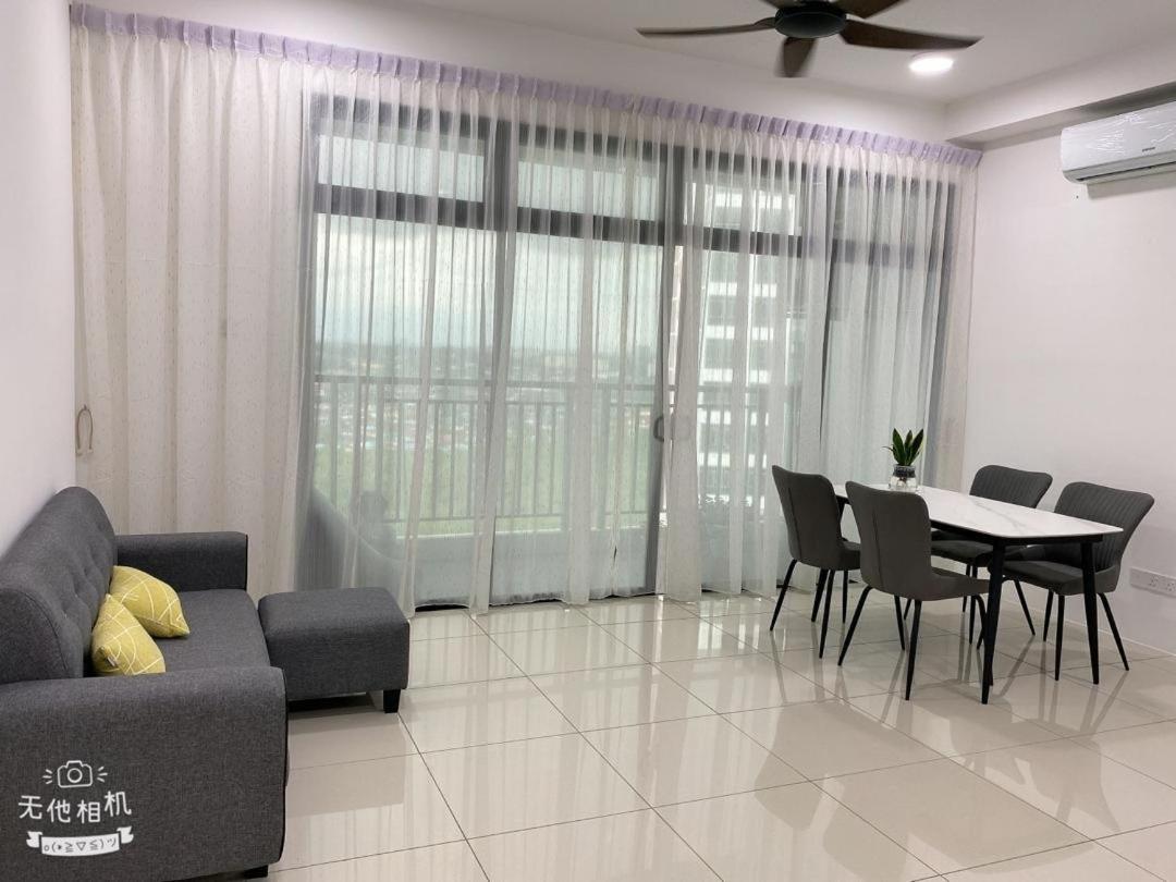 Homenest Jb City Poolview Suite By Cozy Home Johor Bahru Exteriör bild