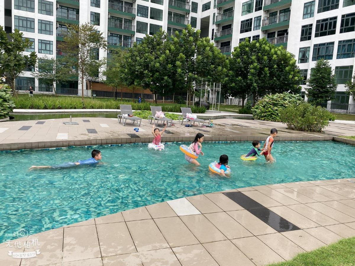Homenest Jb City Poolview Suite By Cozy Home Johor Bahru Exteriör bild