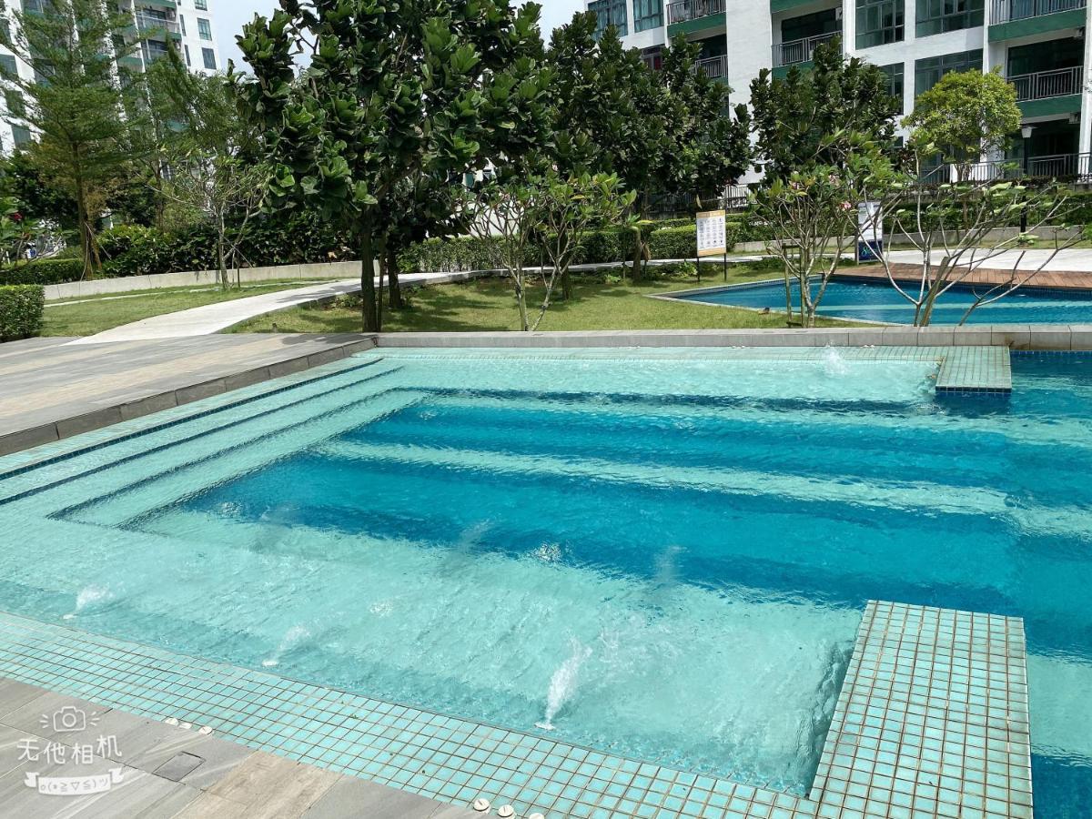 Homenest Jb City Poolview Suite By Cozy Home Johor Bahru Exteriör bild
