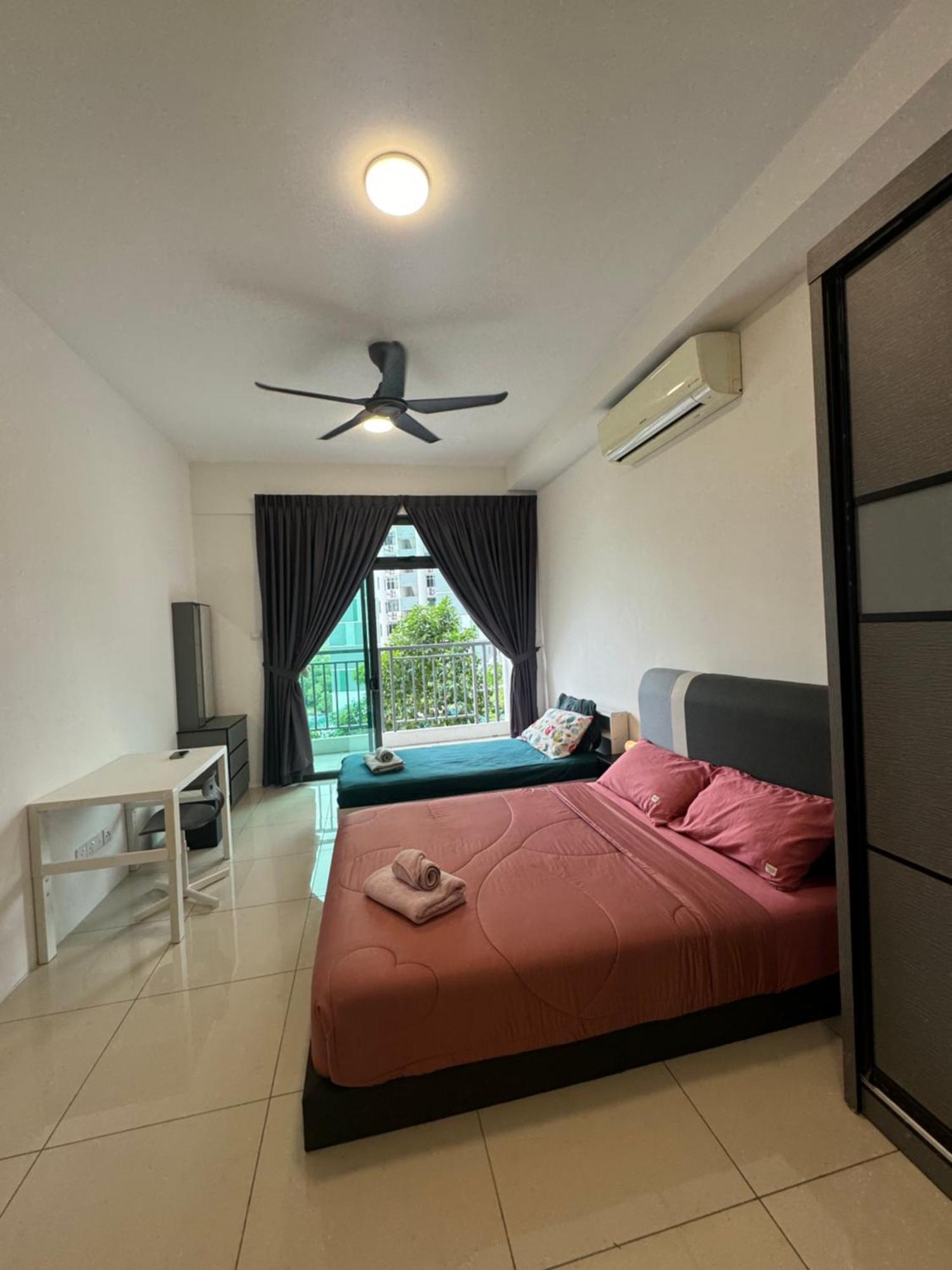 Homenest Jb City Poolview Suite By Cozy Home Johor Bahru Exteriör bild